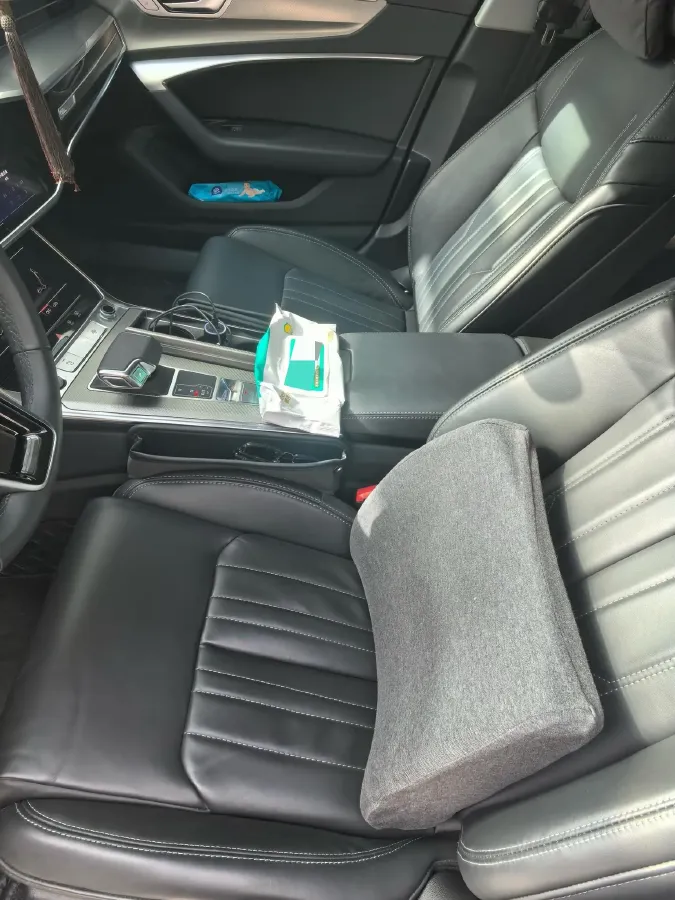 2024 Audi A6L 2.0T 245HP L4 7DCT,autocango,china used car exporter,china ev exporter,chinese used car exporter,chinese used ev exporter