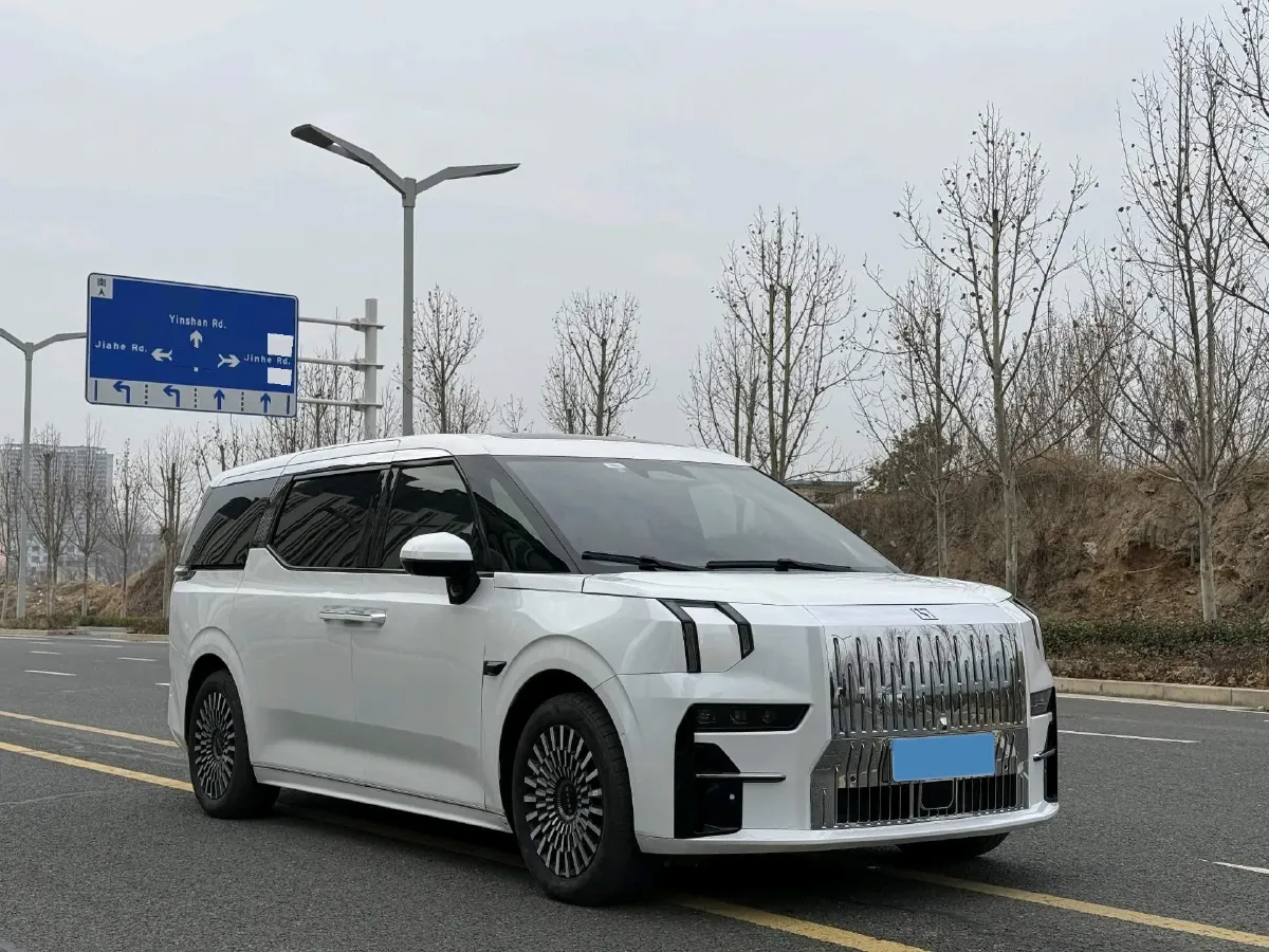 2022 Zeekr 009 BEV 116KWH,autocango,china used car exporter,china ev exporter,chinese used car exporter,chinese used ev exporter