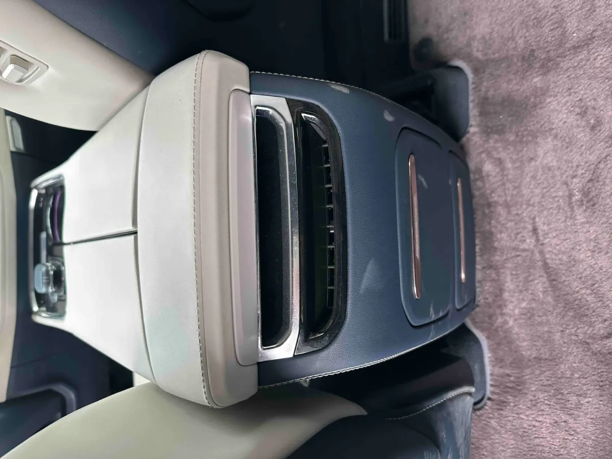 2022 Zeekr 009 BEV 116KWH,autocango,china used car exporter,china ev exporter,chinese used car exporter,chinese used ev exporter