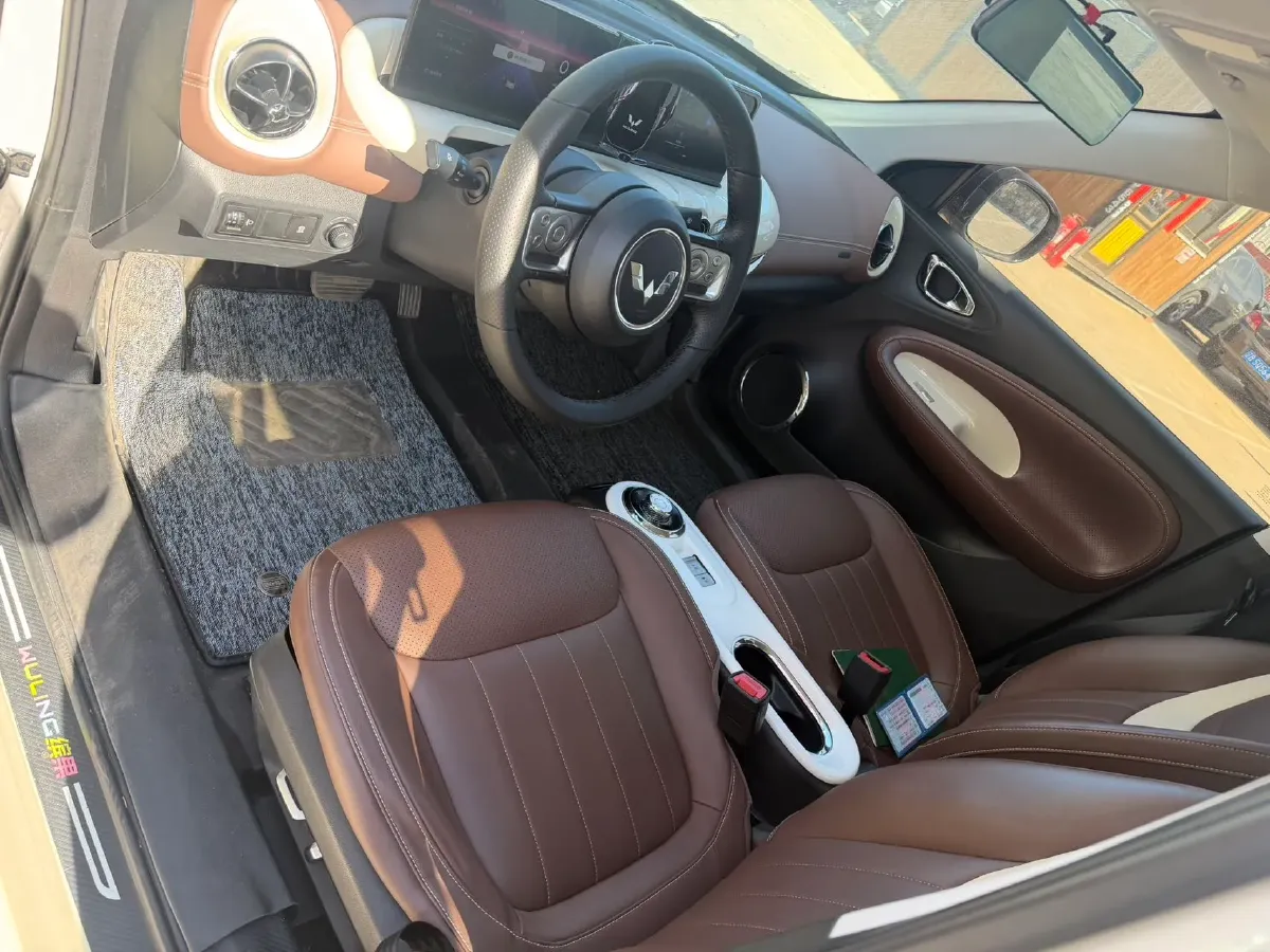 2023 WuLing BinGuo BEV 37.9KWH,autocango,china used car exporter,china ev exporter,chinese used car exporter,chinese used ev exporter