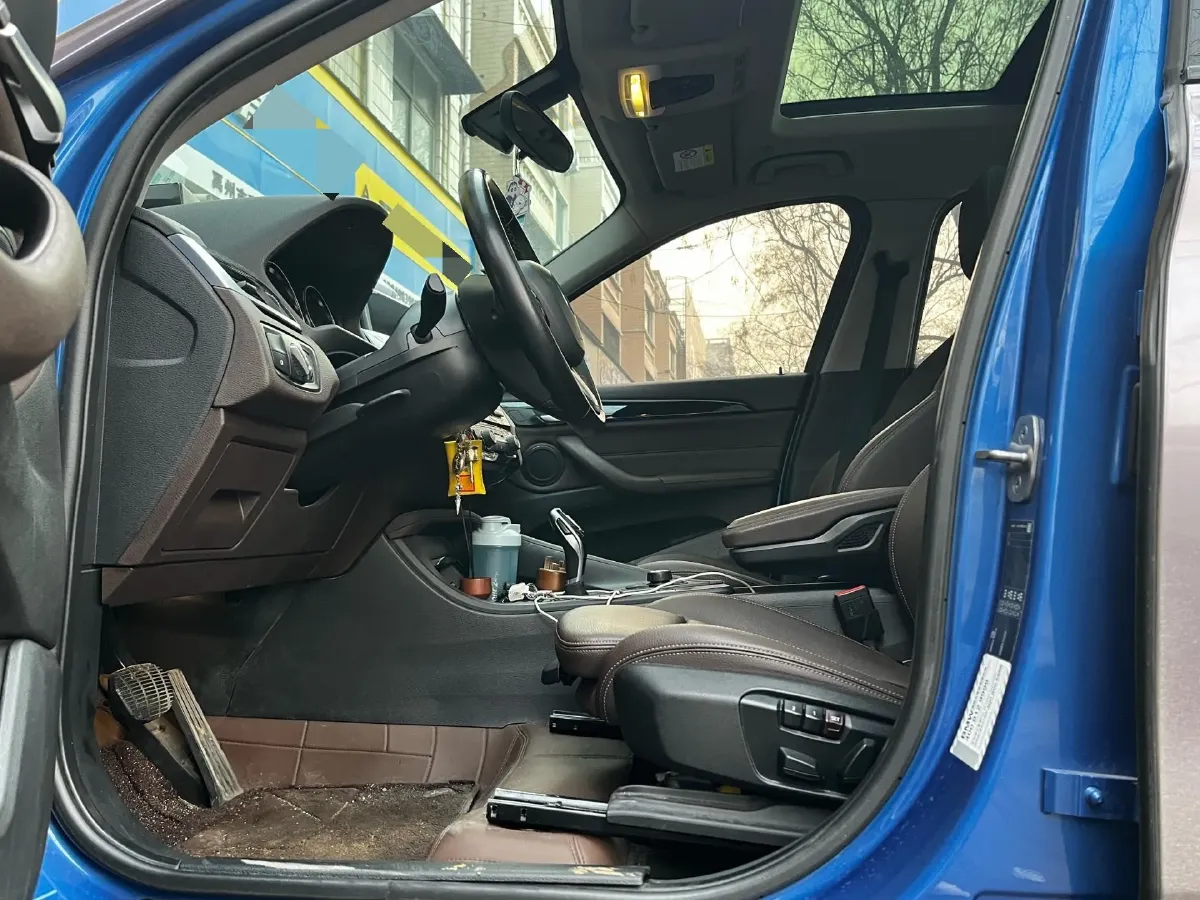 2020 BMW X1 1.5T 140HP L3 7DCT,autocango,china used car exporter,china ev exporter,chinese used car exporter,chinese used ev exporter