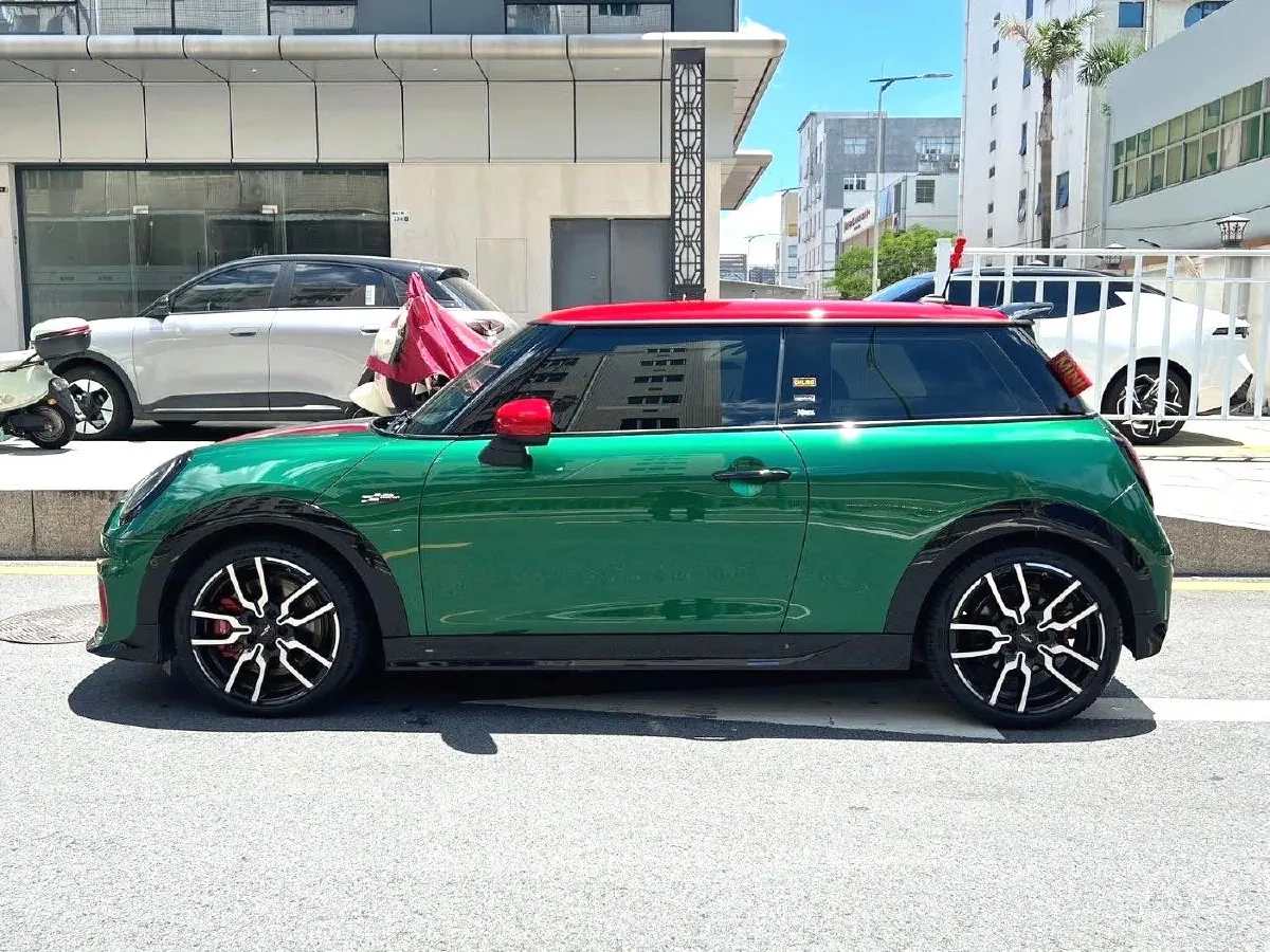 2025 MINI JCW 2.0T 231HP L4 7DCT,autocango,china used car exporter,china ev exporter,chinese used car exporter,chinese used ev exporter