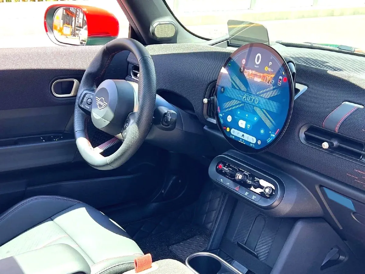 2025 MINI JCW 2.0T 231HP L4 7DCT,autocango,china used car exporter,china ev exporter,chinese used car exporter,chinese used ev exporter