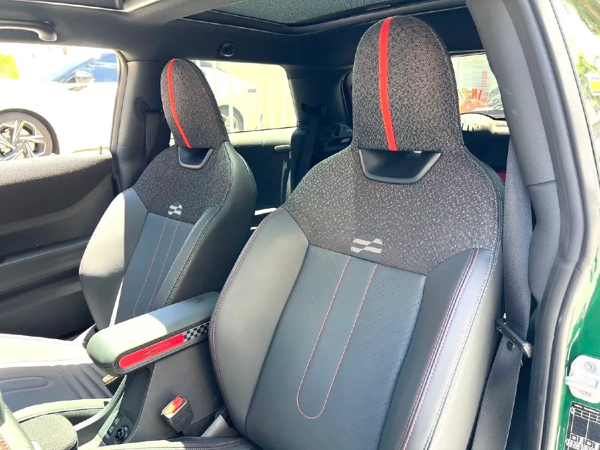 2025 MINI JCW 2.0T 231HP L4 7DCT,autocango,china used car exporter,china ev exporter,chinese used car exporter,chinese used ev exporter