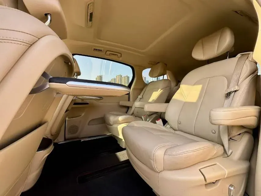 2022 Buick GL8 2.0T 237HP L4 9AT,autocango,china used car exporter,china ev exporter,chinese used car exporter,chinese used ev exporter