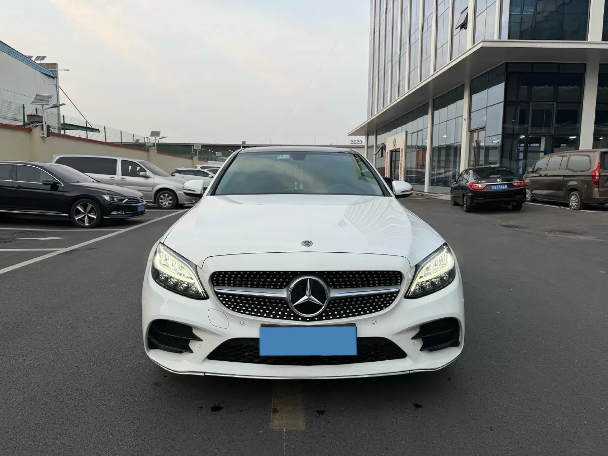 2021 Mercedes-Benz C Class 1.5T 156HP L4 9AT,autocango,china used car exporter,china ev exporter,chinese used car exporter,chinese used ev exporter