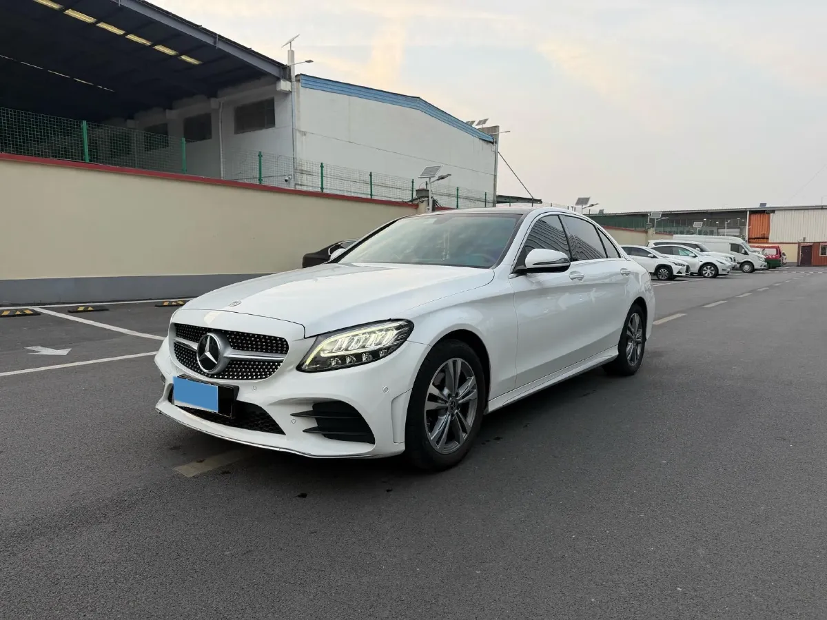 2021 Mercedes-Benz C Class 1.5T 156HP L4 9AT,autocango,china used car exporter,china ev exporter,chinese used car exporter,chinese used ev exporter