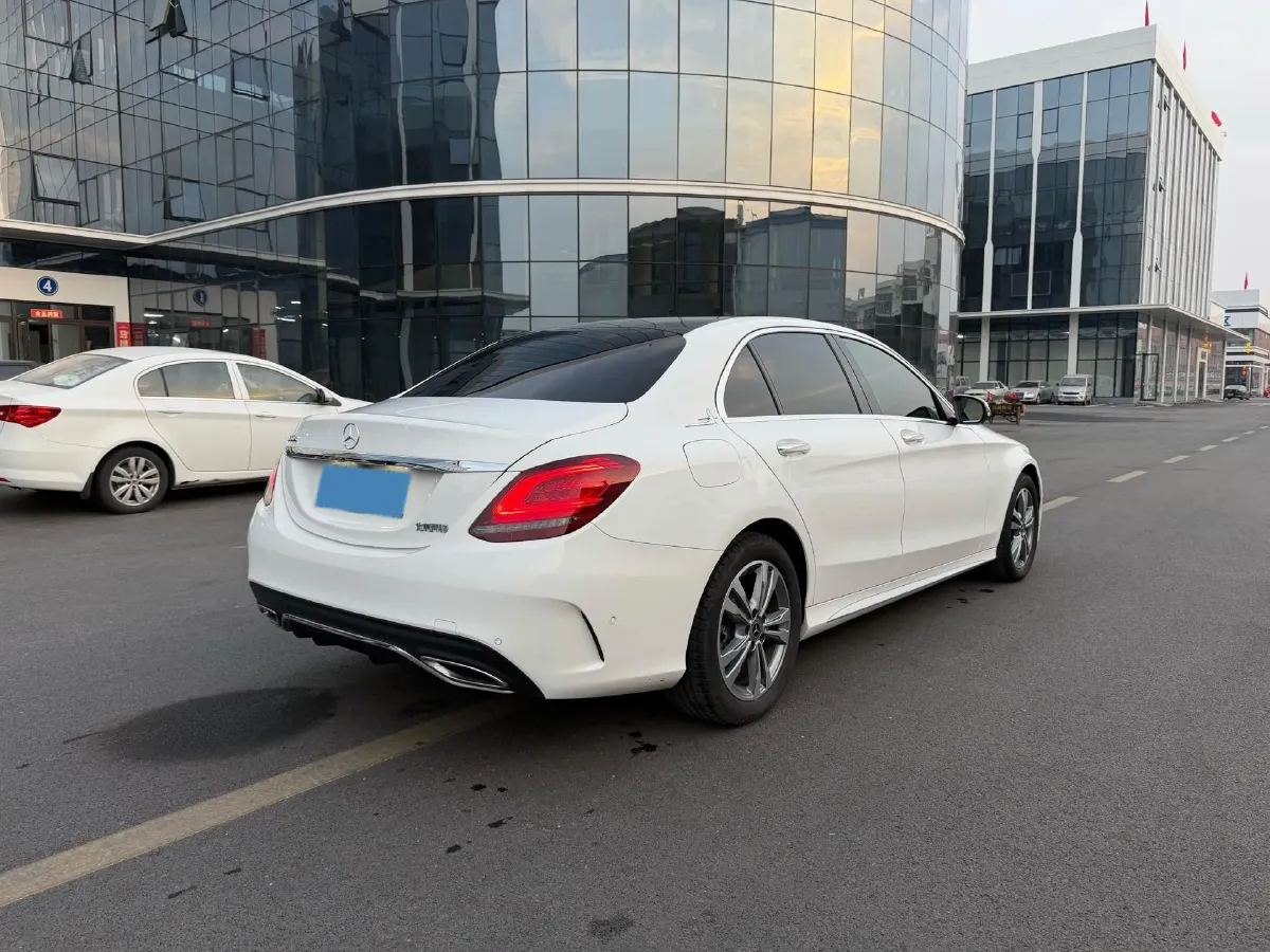 2021 Mercedes-Benz C Class 1.5T 156HP L4 9AT,autocango,china used car exporter,china ev exporter,chinese used car exporter,chinese used ev exporter
