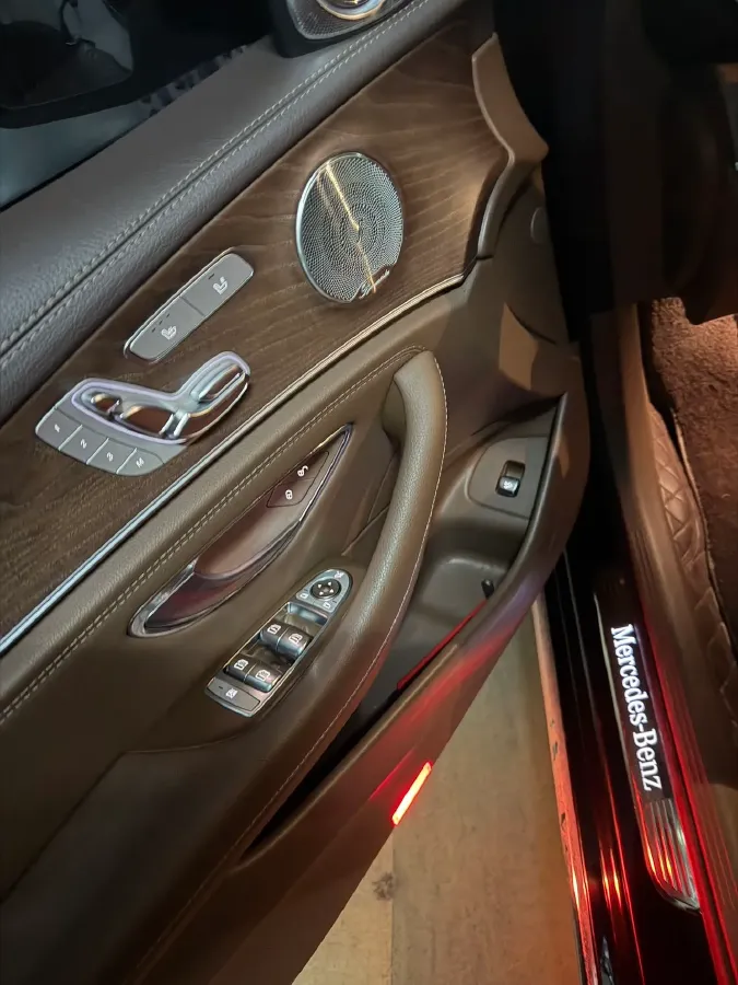 2021 Mercedes-Benz E Class 2.0T 258HP L4 9AT,autocango,china used car exporter,china ev exporter,chinese used car exporter,chinese used ev exporter