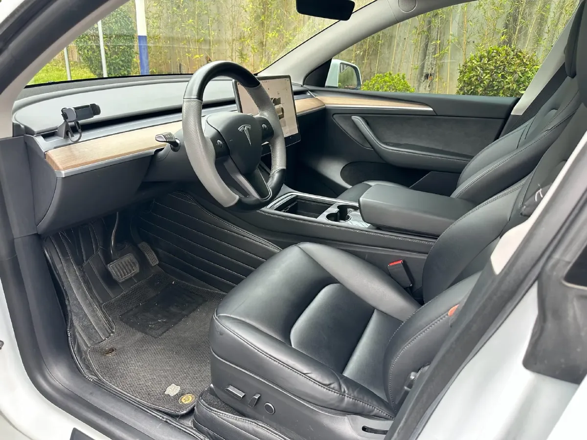 2022 Tesla Model Y BEV 60KWH,autocango,china used car exporter,china ev exporter,chinese used car exporter,chinese used ev exporter