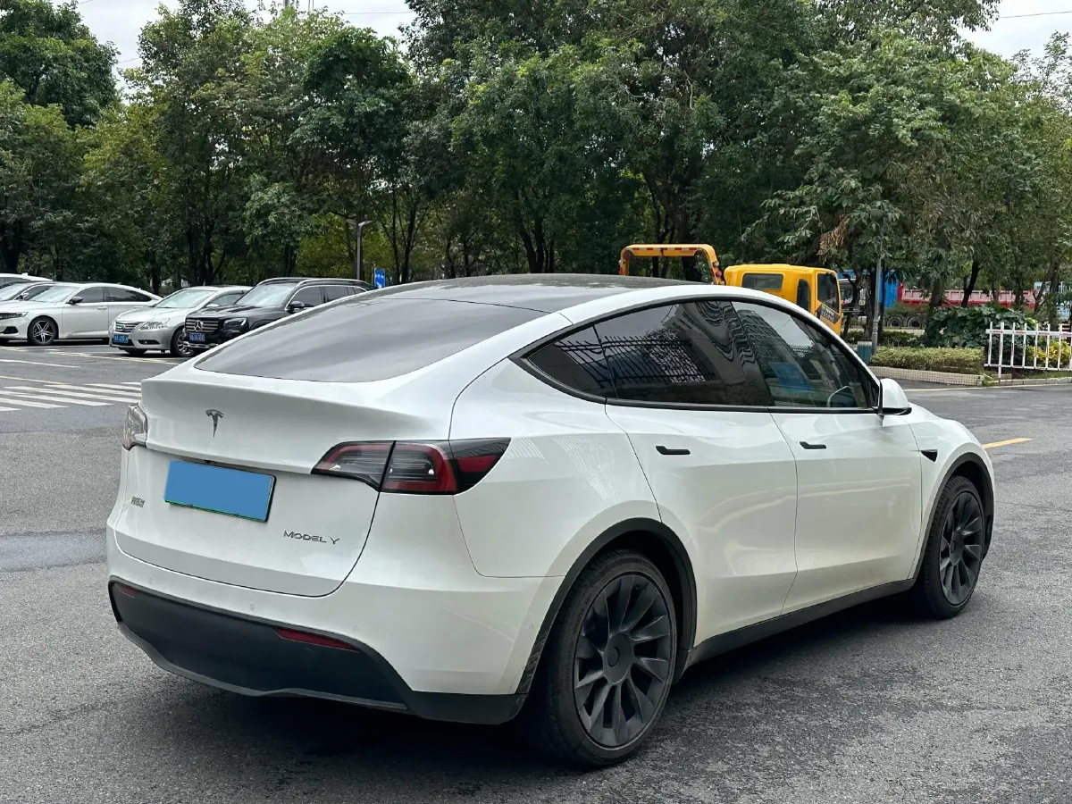 2022 Tesla Model Y BEV 60KWH,autocango,china used car exporter,china ev exporter,chinese used car exporter,chinese used ev exporter