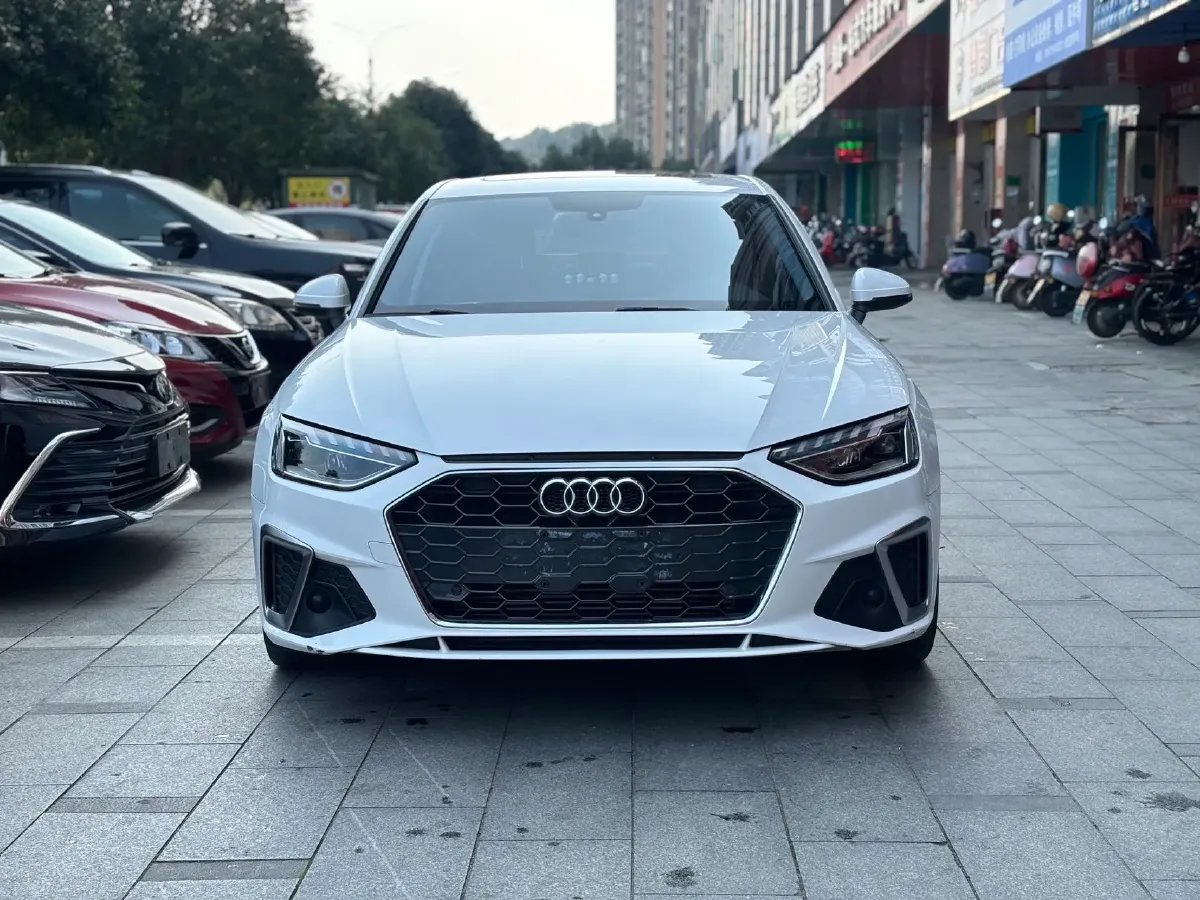 2020 Audi A4L 2.0T 190HP L4 7DCT,autocango,china used car exporter,china ev exporter,chinese used car exporter,chinese used ev exporter