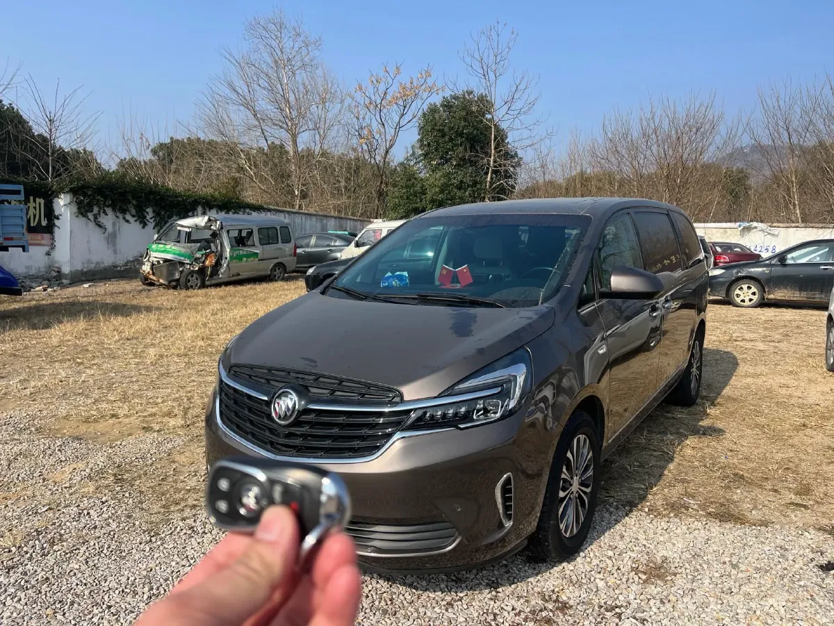 2022 Buick GL8 2.0T 237HP L4 9AT,autocango,china used car exporter,china ev exporter,chinese used car exporter,chinese used ev exporter