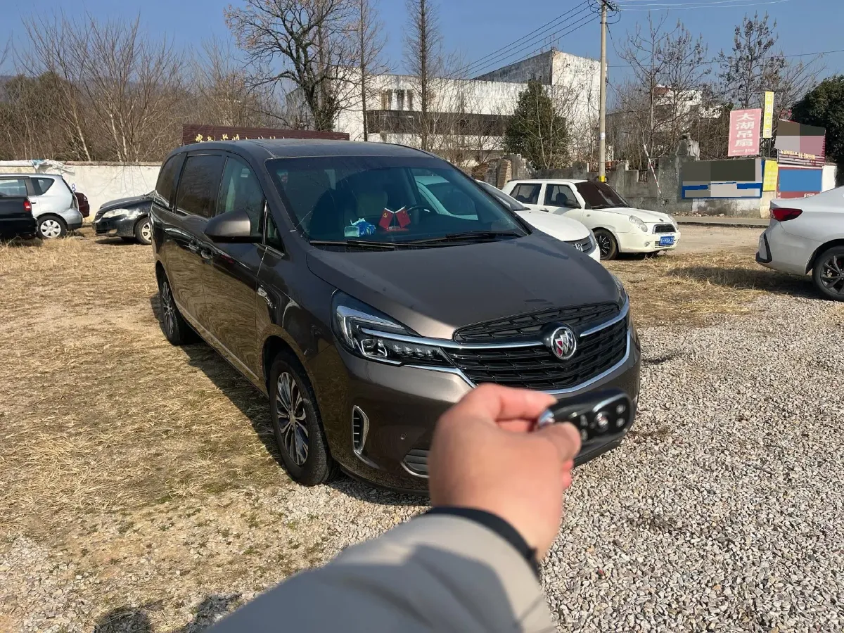 2022 Buick GL8 2.0T 237HP L4 9AT,autocango,china used car exporter,china ev exporter,chinese used car exporter,chinese used ev exporter