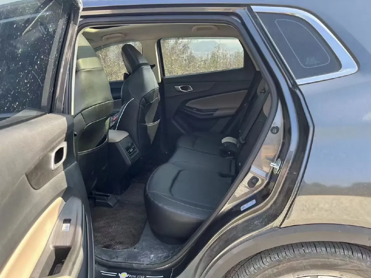 2022 ChangAn Oshan X7 Plus 1.5T 188HP L4 7DCT,autocango,china used car exporter,china ev exporter,chinese used car exporter,chinese used ev exporter