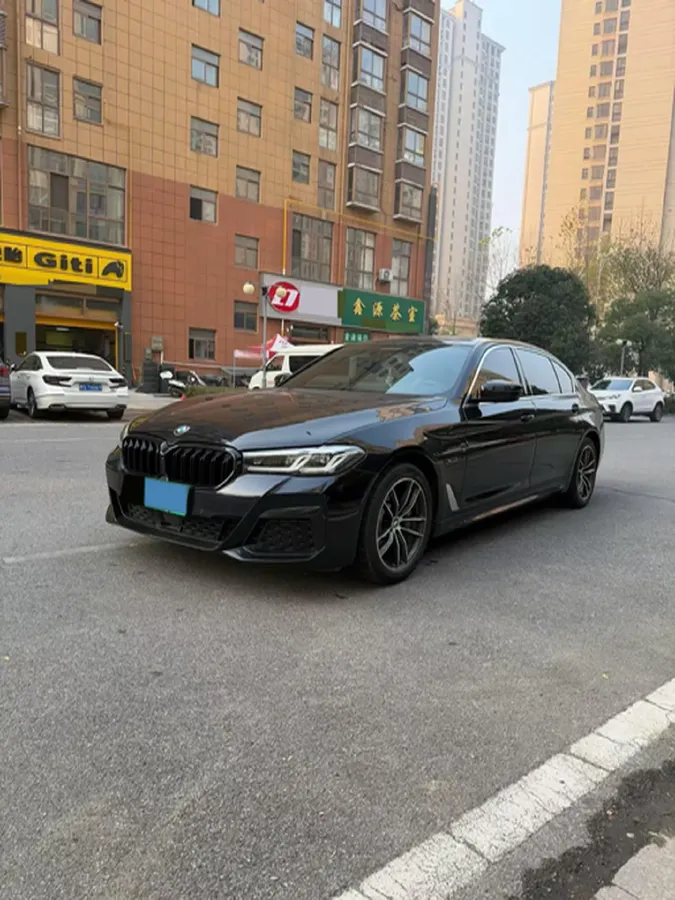 2022 BMW 5 Series 2.0T 184HP L4 8AT PHEV 17.7KWH,autocango,china used car exporter,china ev exporter,chinese used car exporter,chinese used ev exporter