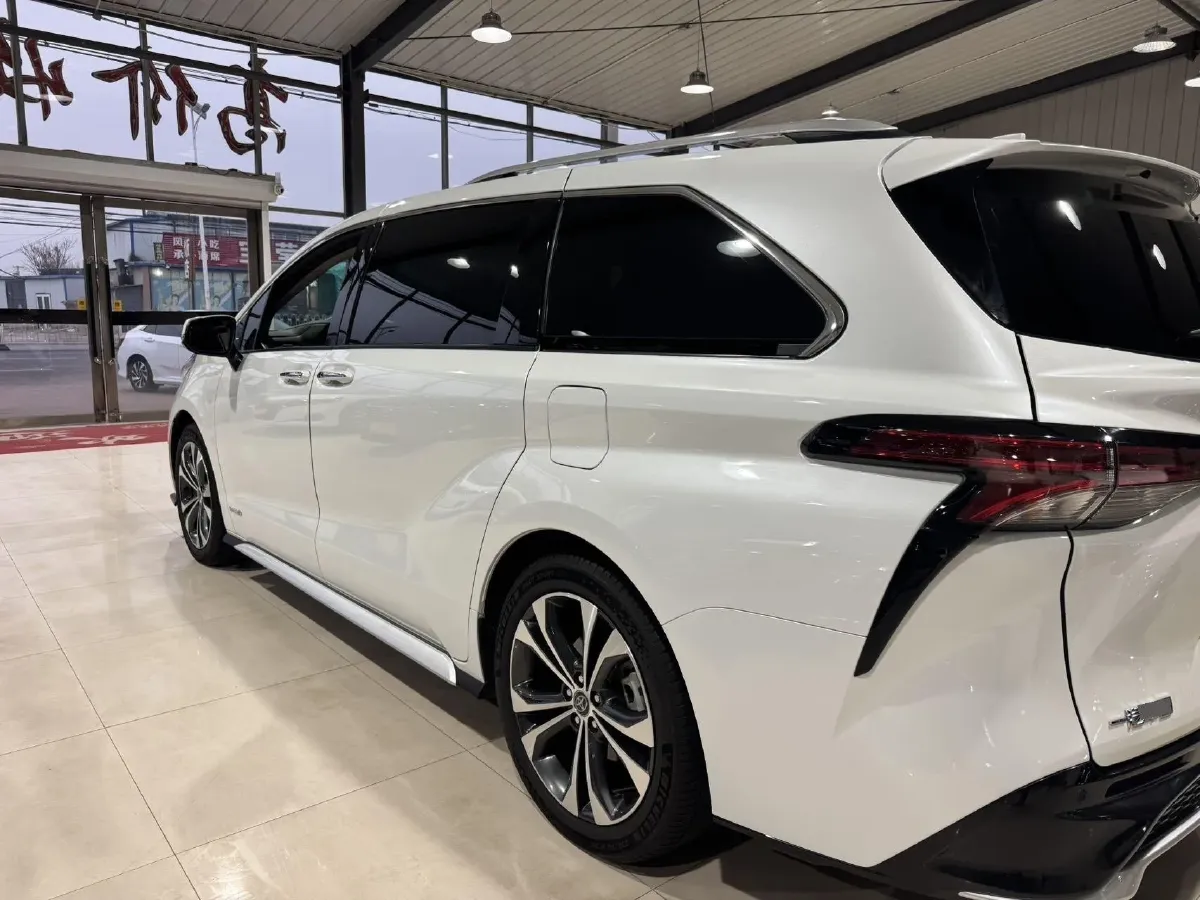 2023 Toyota Granvia 2.5L 189HP L4 E-CVT Hybrid,autocango,china used car exporter,china ev exporter,chinese used car exporter,chinese used ev exporter