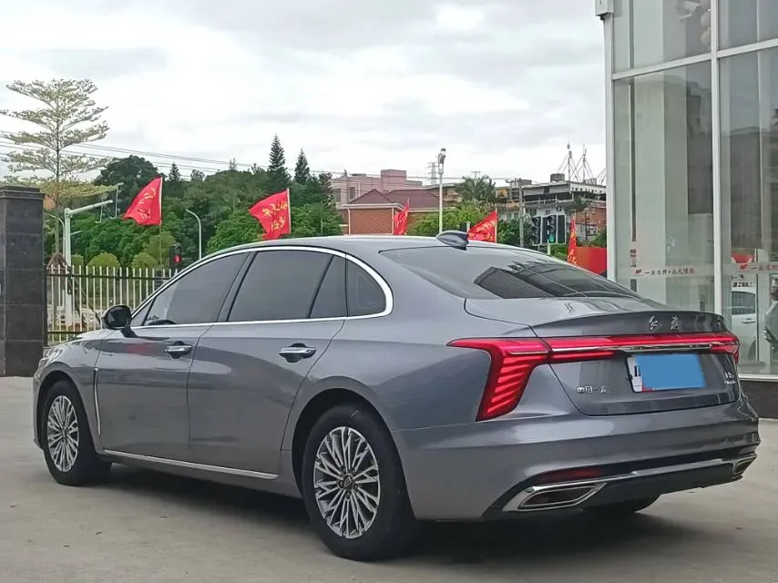 2023 HongQi H5 2.0T 224HP L4 8AT,autocango,china used car exporter,china ev exporter,chinese used car exporter,chinese used ev exporter