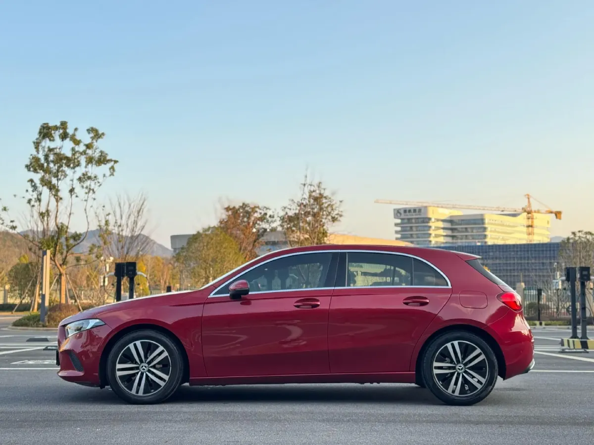 2021 Mercedes-Benz A Class 1.3T 136HP L4 7DCT,autocango,china used car exporter,china ev exporter,chinese used car exporter,chinese used ev exporter