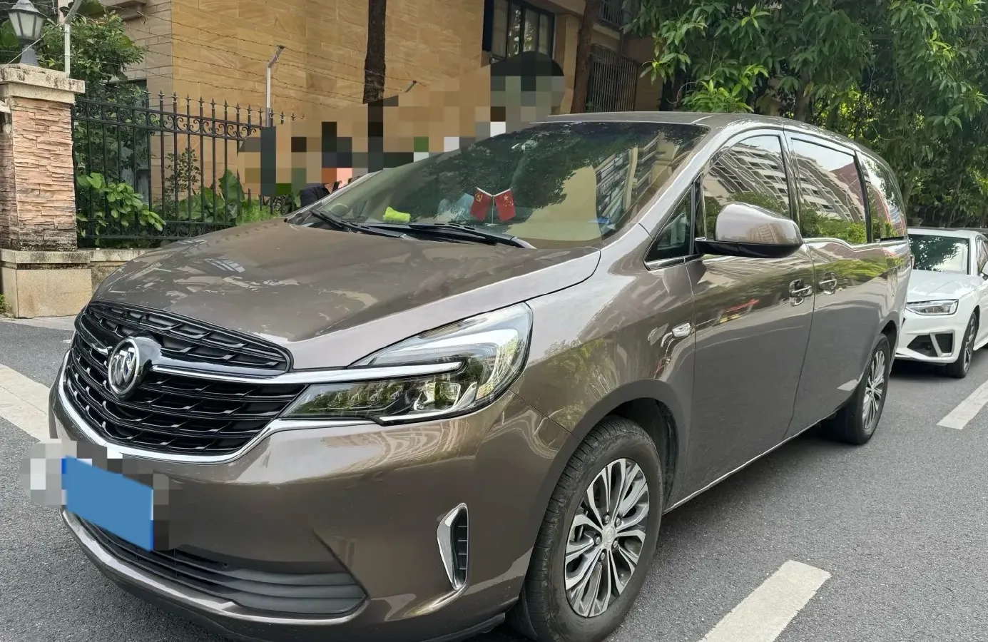 2022 Buick GL8 2.0T 237HP L4 9AT,autocango,china used car exporter,china ev exporter,chinese used car exporter,chinese used ev exporter