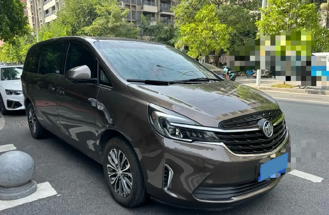 2022 Buick GL8 2.0T 237HP L4 9AT,autocango,china used car exporter,china ev exporter,chinese used car exporter,chinese used ev exporter