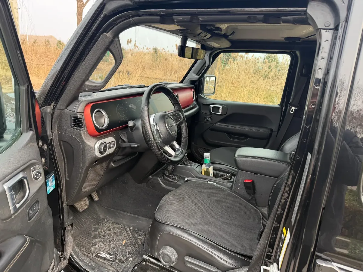 2019 Jeep Wrangler 2.0T 266HP L4 8AT,autocango,china used car exporter,china ev exporter,chinese used car exporter,chinese used ev exporter