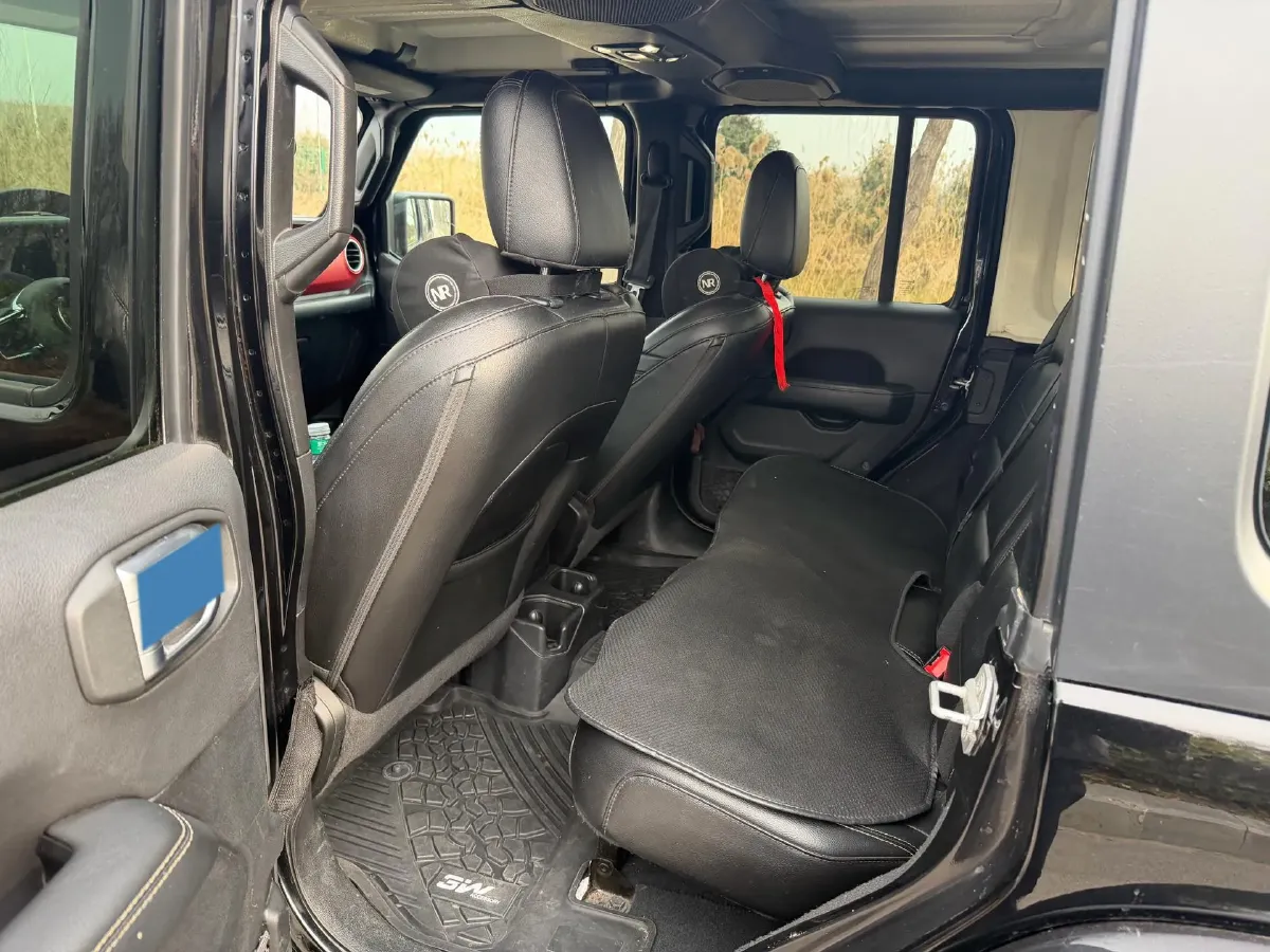 2019 Jeep Wrangler 2.0T 266HP L4 8AT,autocango,china used car exporter,china ev exporter,chinese used car exporter,chinese used ev exporter