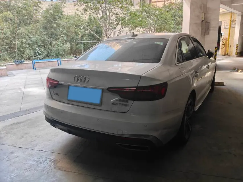 2020 Audi A4L 2.0T 190HP L4 7DCT,autocango,china used car exporter,china ev exporter,chinese used car exporter,chinese used ev exporter
