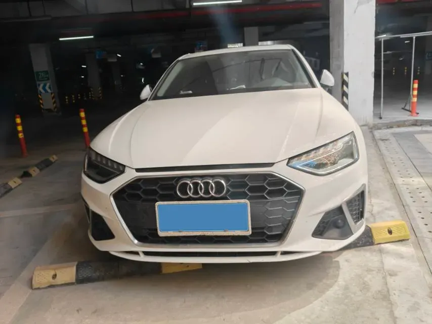 2020 Audi A4L 2.0T 190HP L4 7DCT,autocango,china used car exporter,china ev exporter,chinese used car exporter,chinese used ev exporter