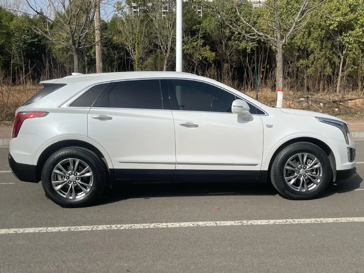 2022 Cadillac XT5 2.0T 237HP L4 9AT,autocango,china used car exporter,china ev exporter,chinese used car exporter,chinese used ev exporter