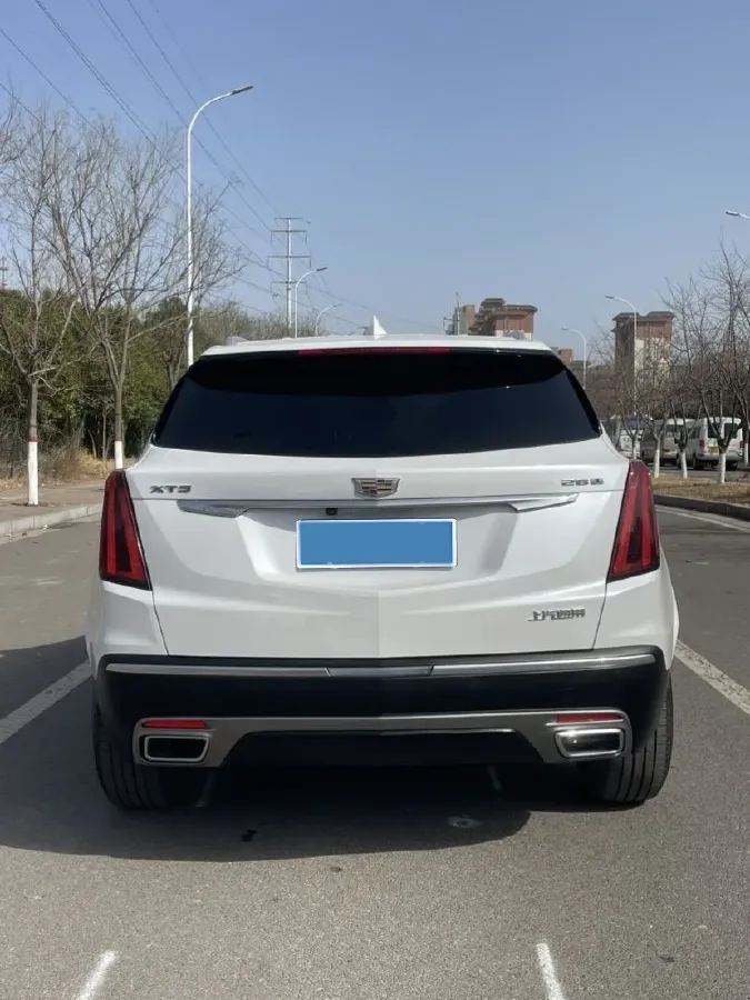 2022 Cadillac XT5 2.0T 237HP L4 9AT,autocango,china used car exporter,china ev exporter,chinese used car exporter,chinese used ev exporter