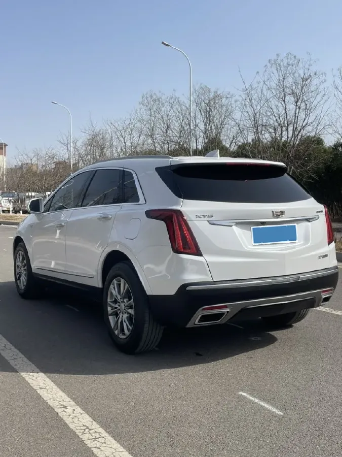 2022 Cadillac XT5 2.0T 237HP L4 9AT,autocango,china used car exporter,china ev exporter,chinese used car exporter,chinese used ev exporter