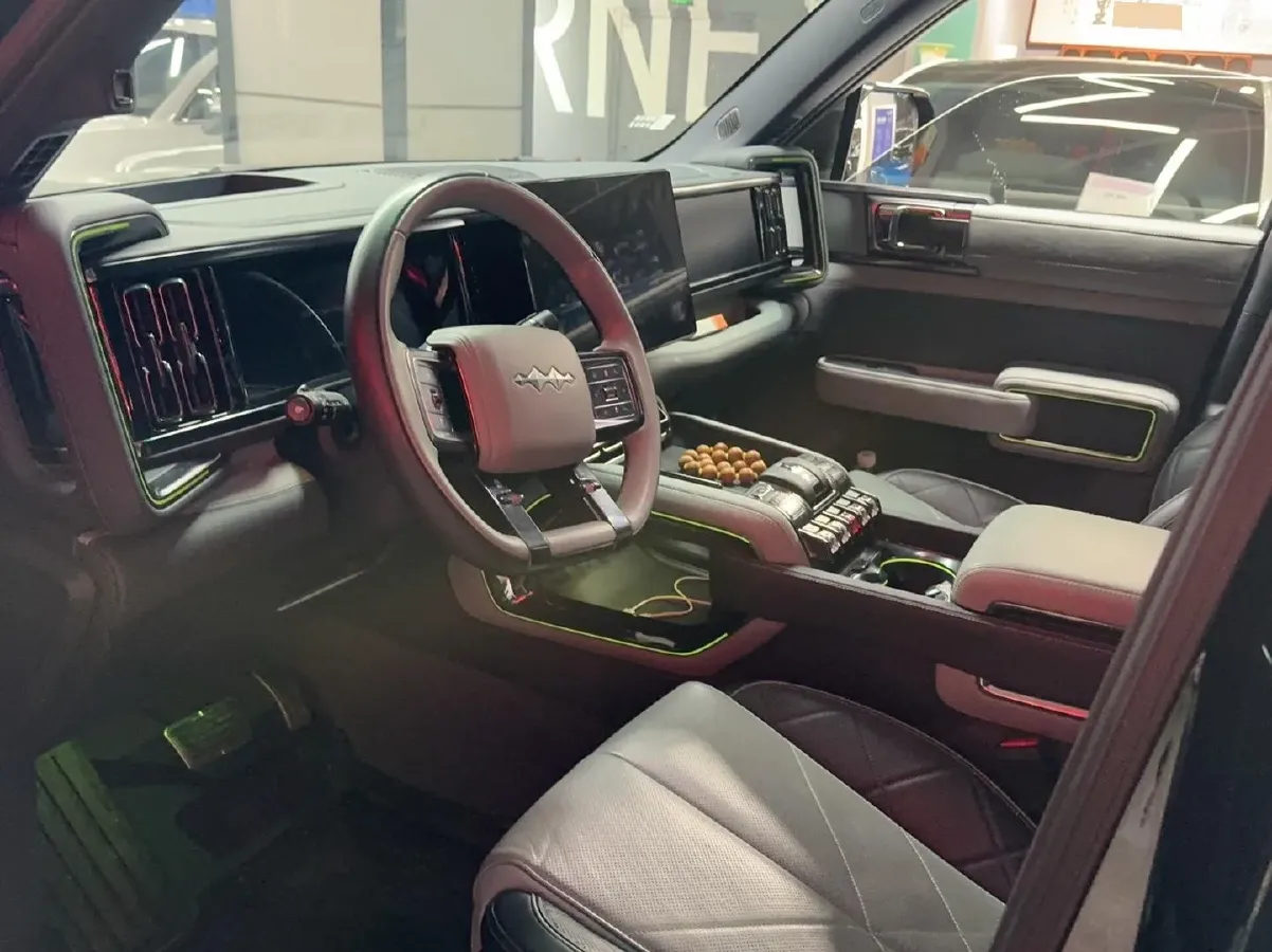 2023 FangChengBao Bao 5 1.5T 194HP L4 E-CVT PHEV 31.8KWH,autocango,china used car exporter,china ev exporter,chinese used car exporter,chinese used ev exporter