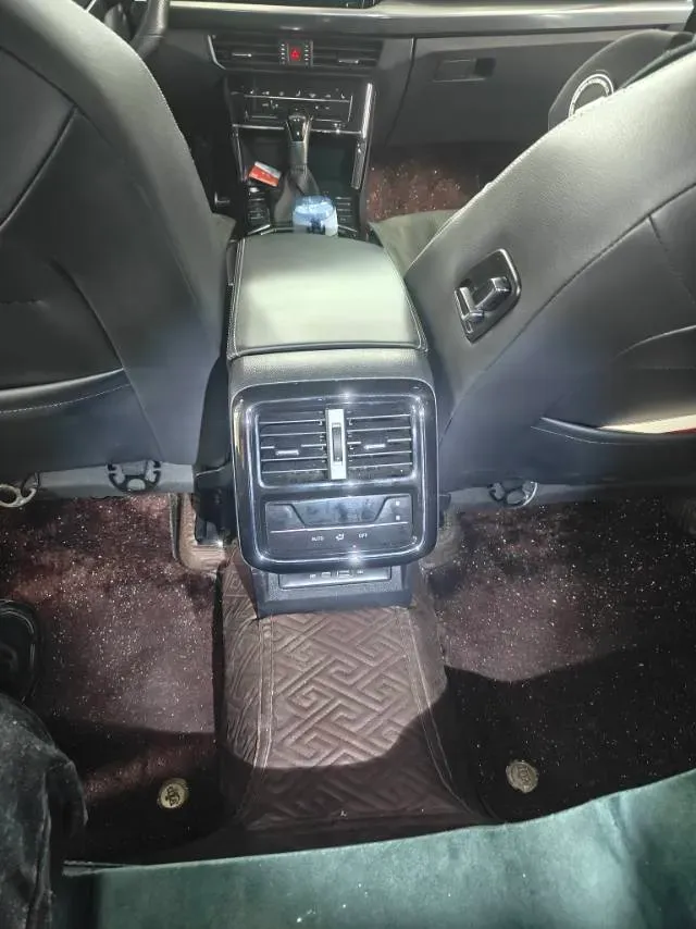 2023 Volkswagen Passat 2.0T 186HP L4 7DCT,autocango,china used car exporter,china ev exporter,chinese used car exporter,chinese used ev exporter