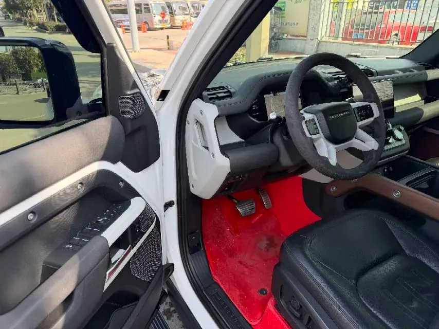 2022 Land Rover Defender 2.0T 301HP L4 8AT PHEV 19.26KWH,autocango,china used car exporter,china ev exporter,chinese used car exporter,chinese used ev exporter