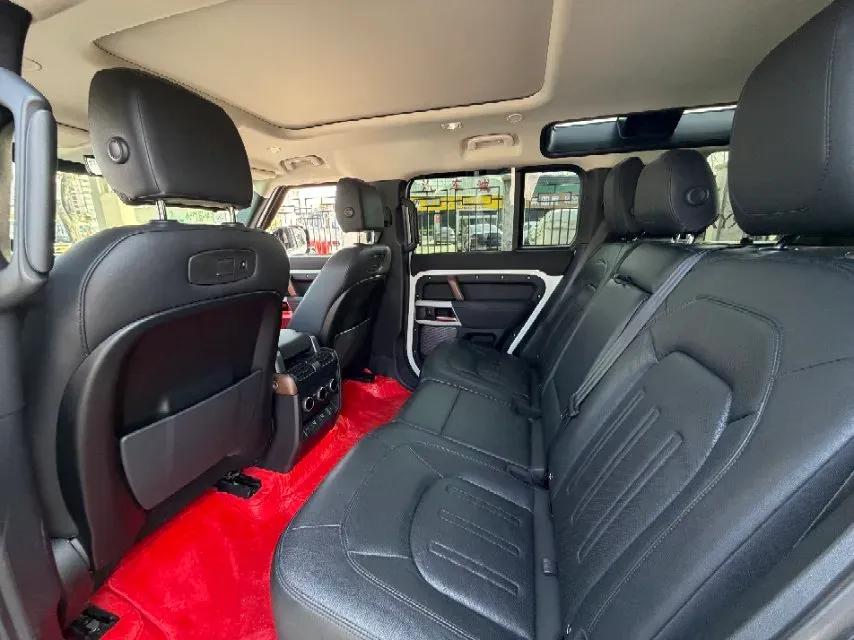 2022 Land Rover Defender 2.0T 301HP L4 8AT PHEV 19.26KWH,autocango,china used car exporter,china ev exporter,chinese used car exporter,chinese used ev exporter