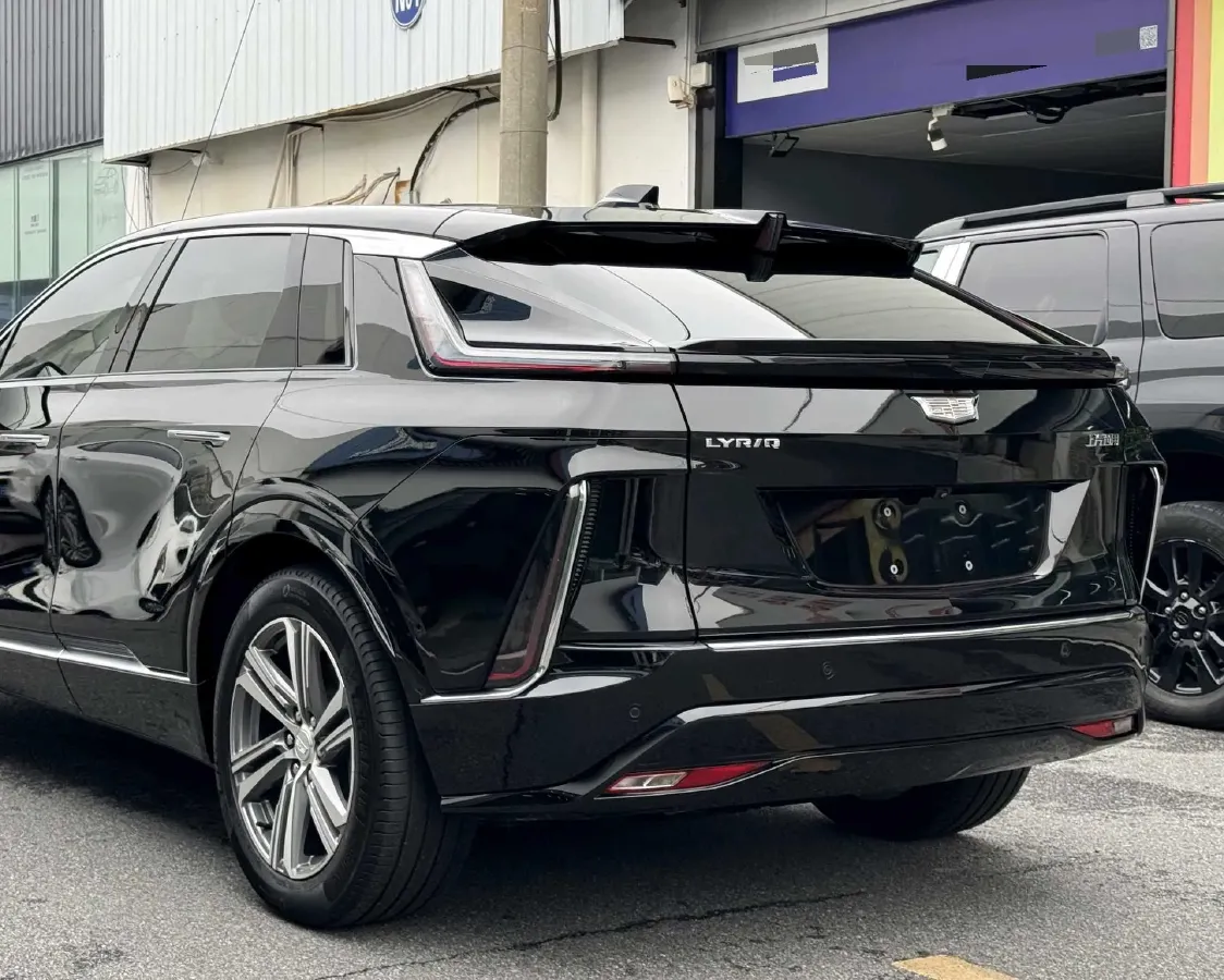 2024 Cadillac IQ Lyriq BEV 68.4KWH,autocango,china used car exporter,china ev exporter,chinese used car exporter,chinese used ev exporter