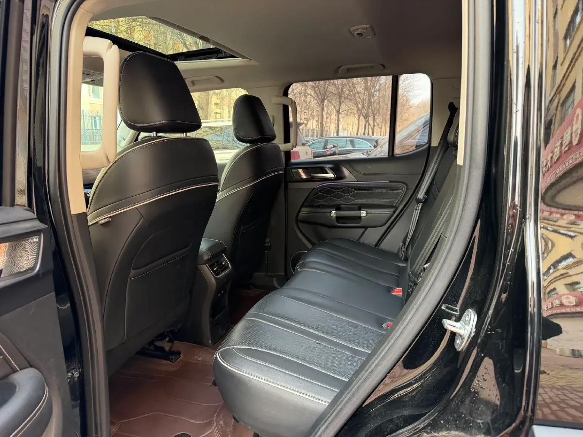 2023 Tank 300 2.0T 227HP L4 8AT,autocango,china used car exporter,china ev exporter,chinese used car exporter,chinese used ev exporter