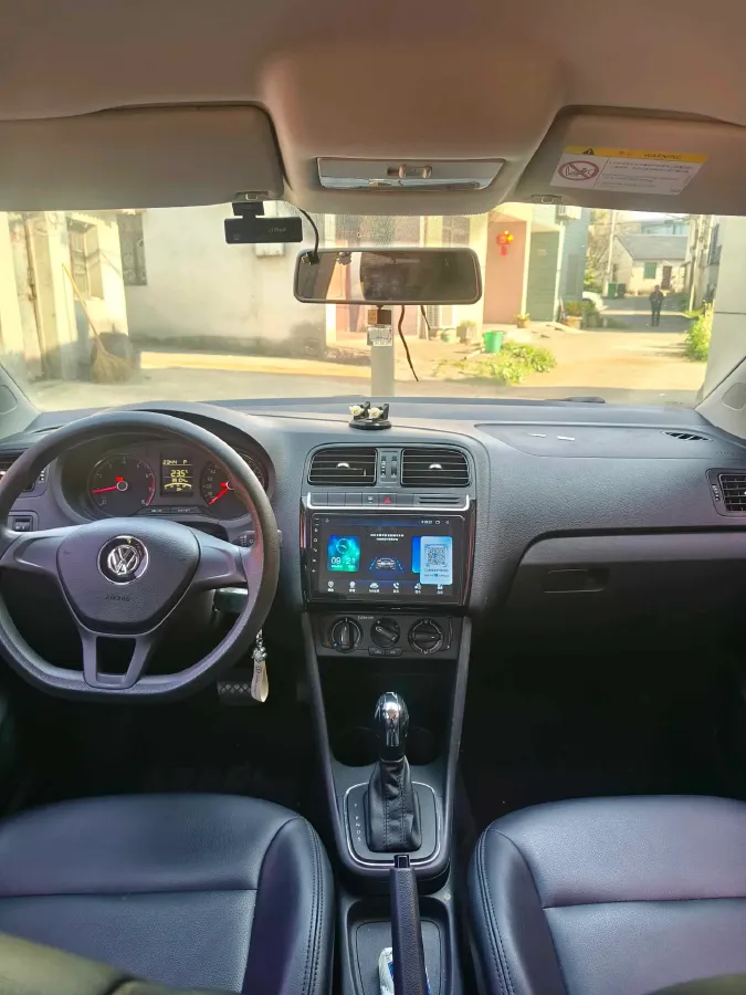 2016 Volkswagen Polo 1.4L 90HP L4 6AT,autocango,china used car exporter,china ev exporter,chinese used car exporter,chinese used ev exporter