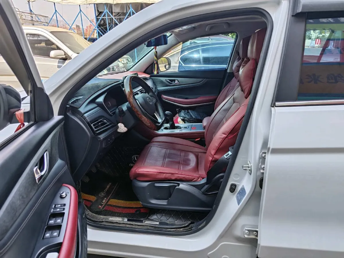 2022 ChangAn CS75 1.5T 180HP L4 6MT,autocango,china used car exporter,china ev exporter,chinese used car exporter,chinese used ev exporter