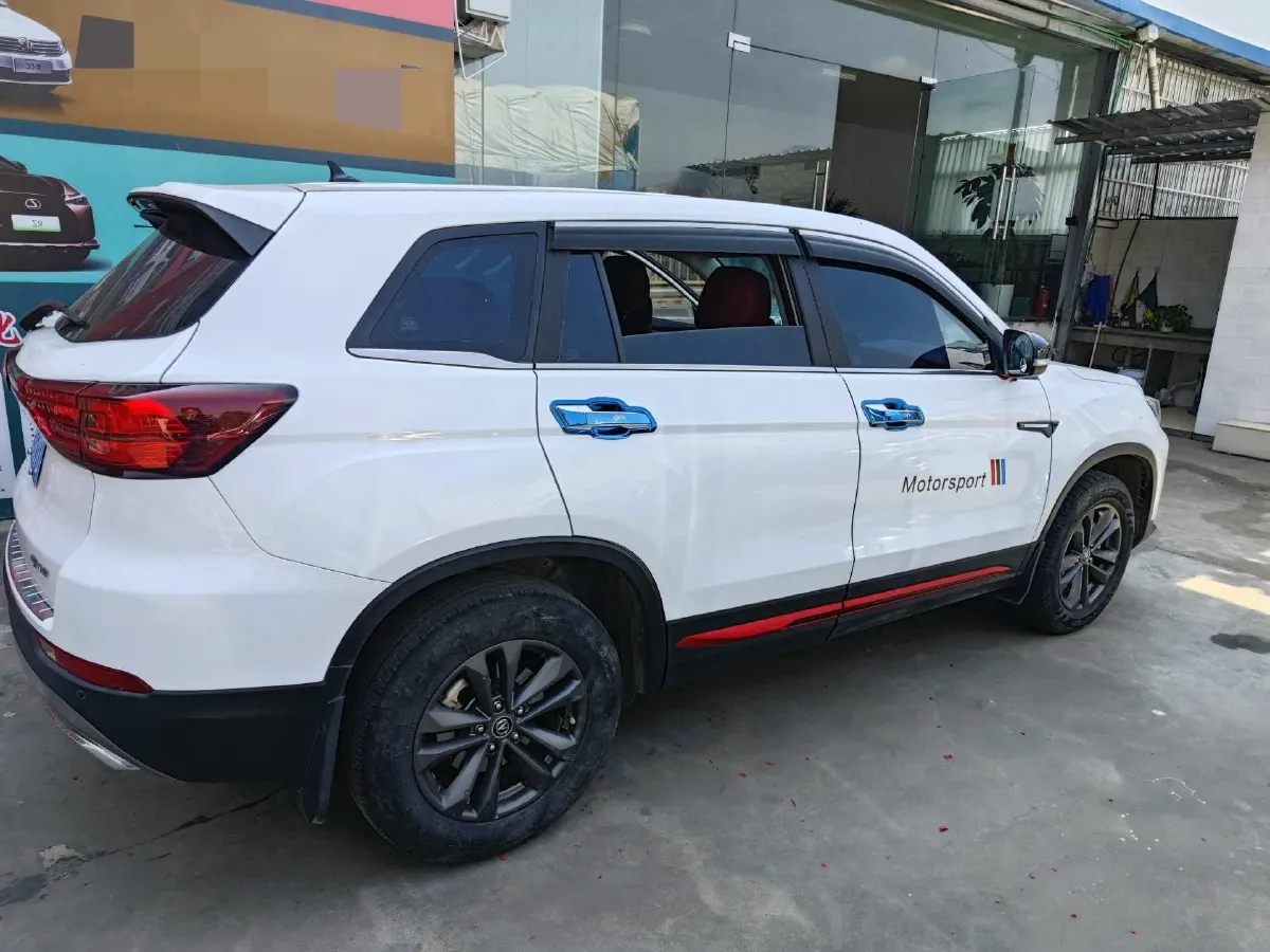 2022 ChangAn CS75 1.5T 180HP L4 6MT,autocango,china used car exporter,china ev exporter,chinese used car exporter,chinese used ev exporter