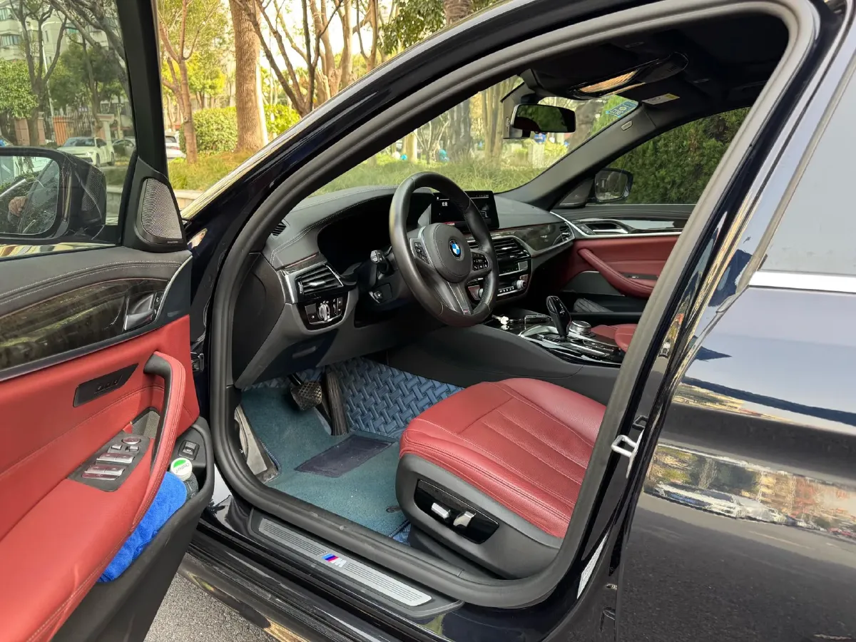 2020 BMW 5 Series 2.0T 252HP L4 8AT,autocango,china used car exporter,china ev exporter,chinese used car exporter,chinese used ev exporter