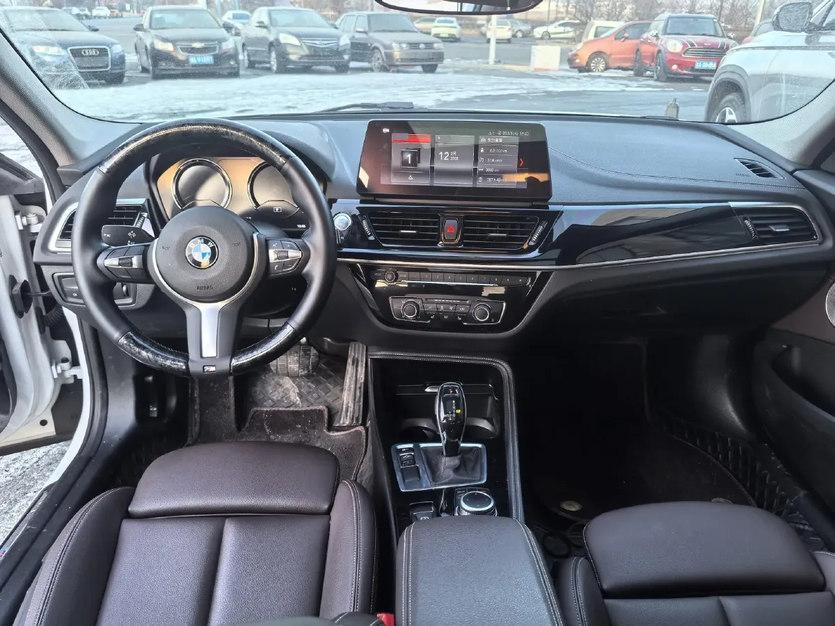 2022 BMW 1 Series 1.5T 140HP L3 7DCT,autocango,china used car exporter,china ev exporter,chinese used car exporter,chinese used ev exporter