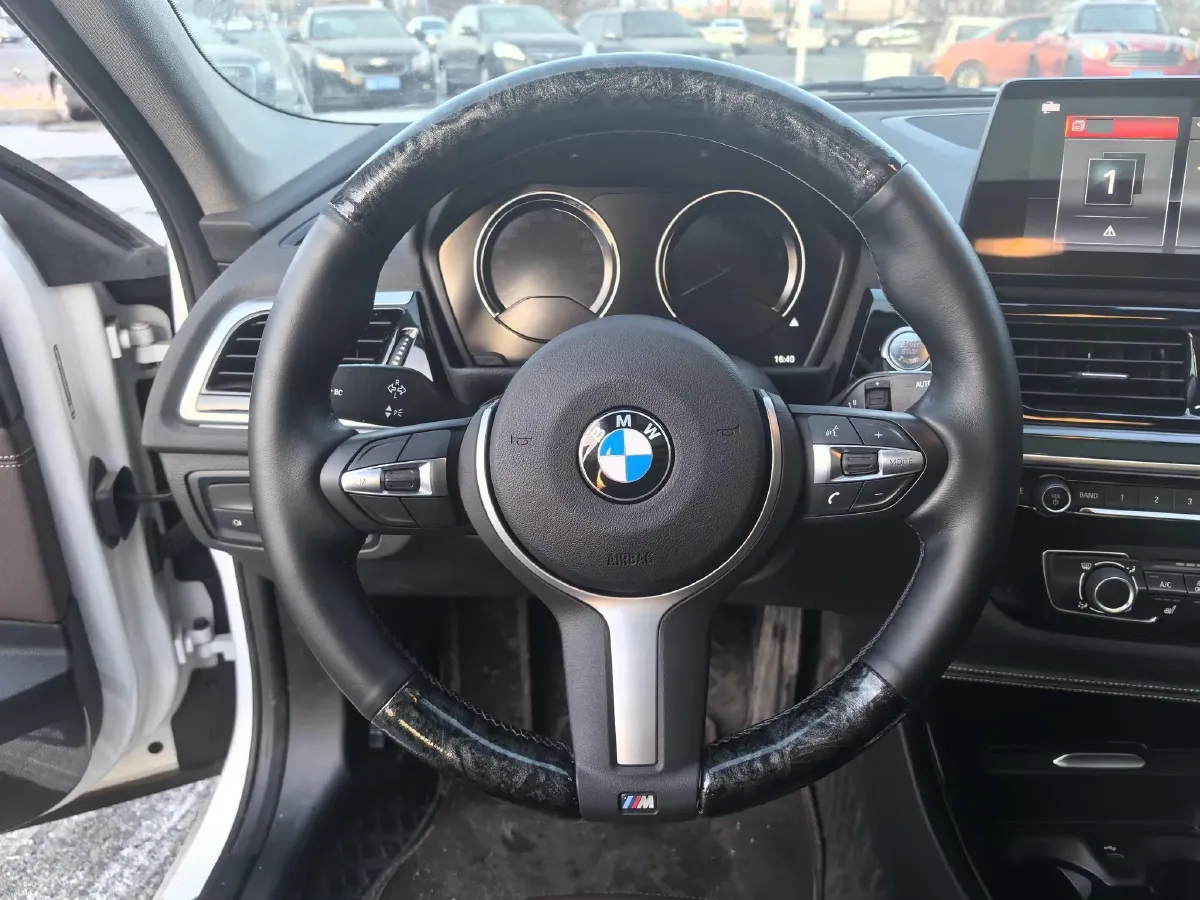 2022 BMW 1 Series 1.5T 140HP L3 7DCT,autocango,china used car exporter,china ev exporter,chinese used car exporter,chinese used ev exporter