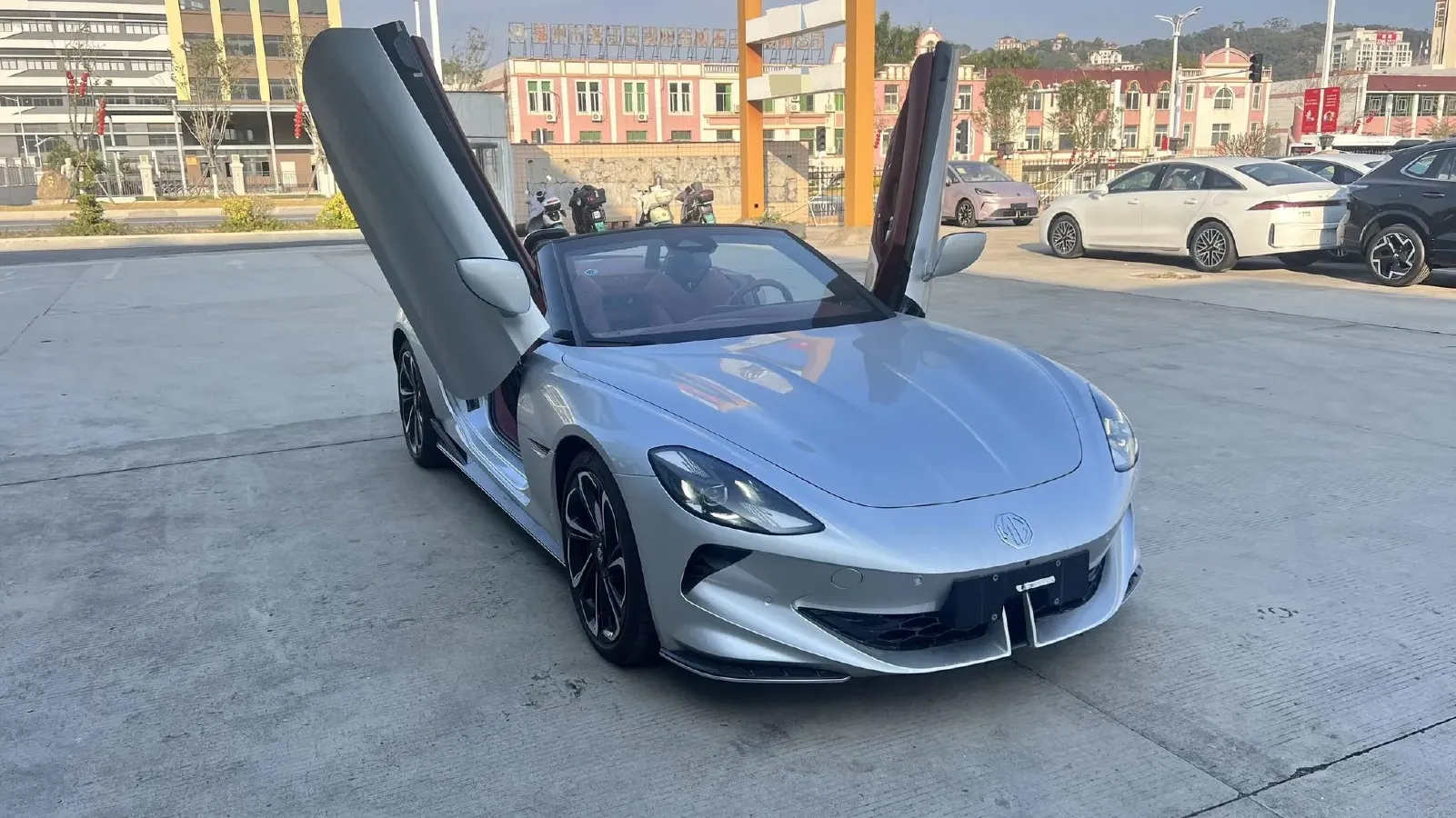 2023 Volvo S60 2.0T 197HP L4 7DCT,autocango,china used car exporter,china ev exporter,chinese used car exporter,chinese used ev exporter