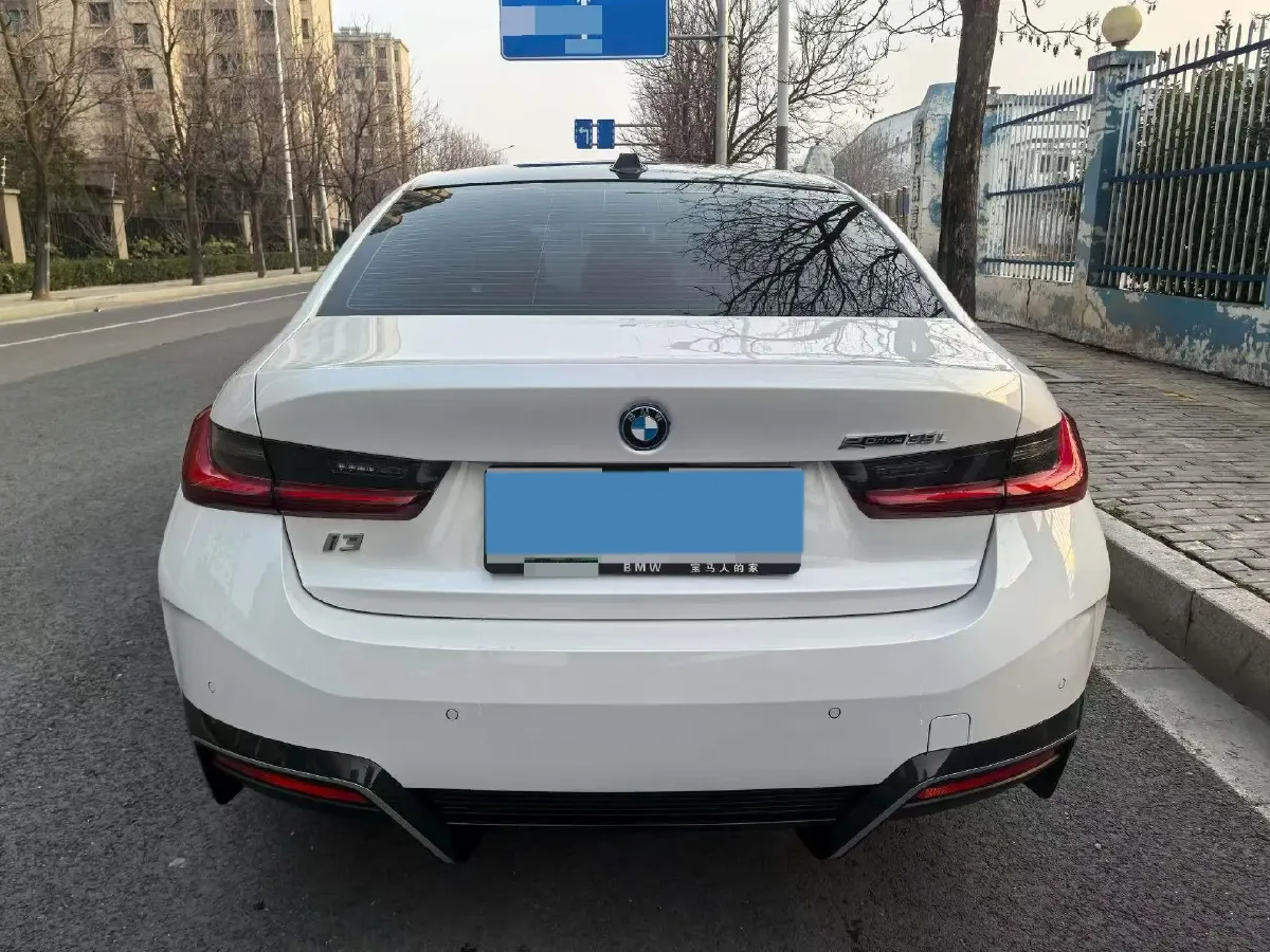 2024 BMW i3 BEV 70KWH,autocango,china used car exporter,china ev exporter,chinese used car exporter,chinese used ev exporter