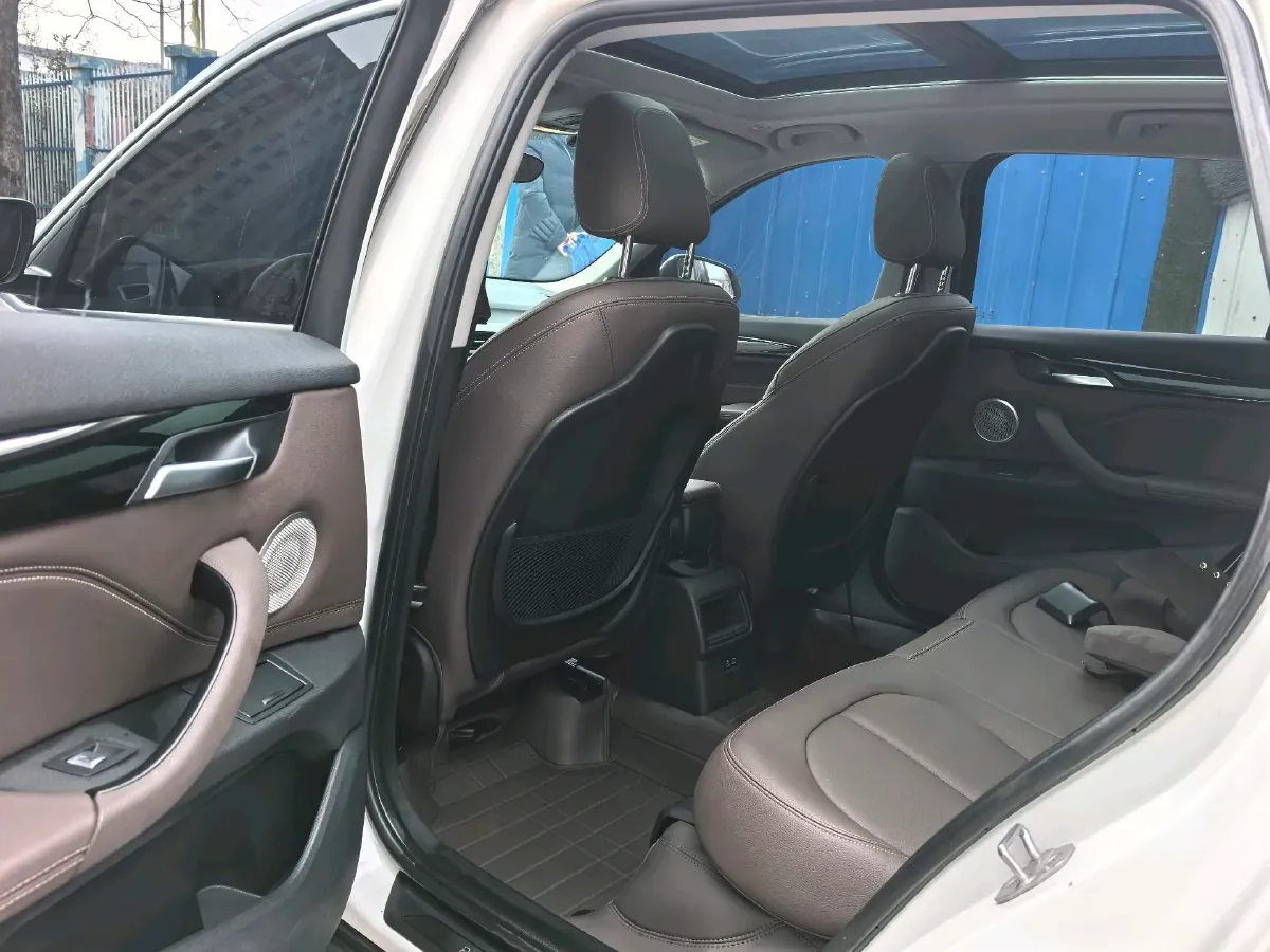 2021 BMW X1 1.5T 140HP L3 7DCT,autocango,china used car exporter,china ev exporter,chinese used car exporter,chinese used ev exporter