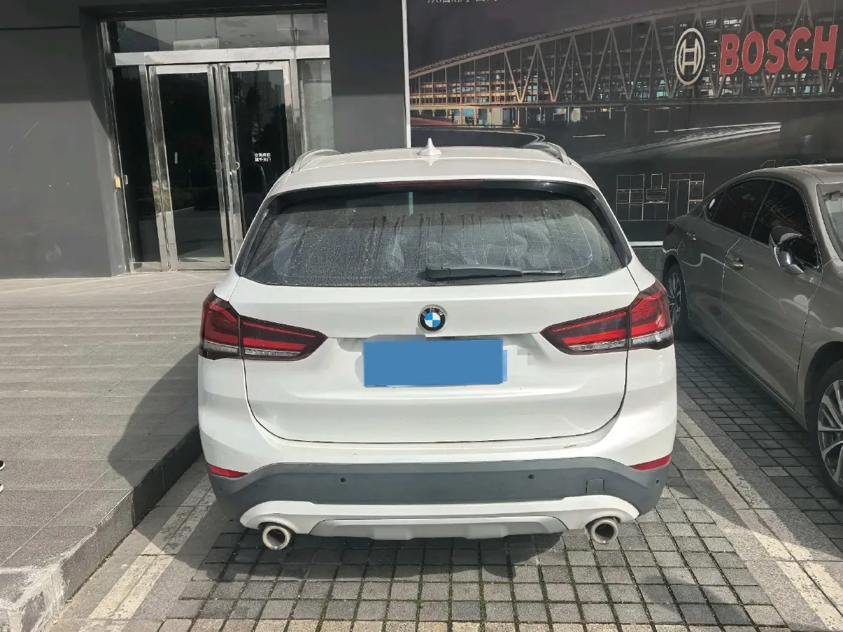 2022 BMW X1 1.5T 140HP L3 7DCT,autocango,china used car exporter,china ev exporter,chinese used car exporter,chinese used ev exporter
