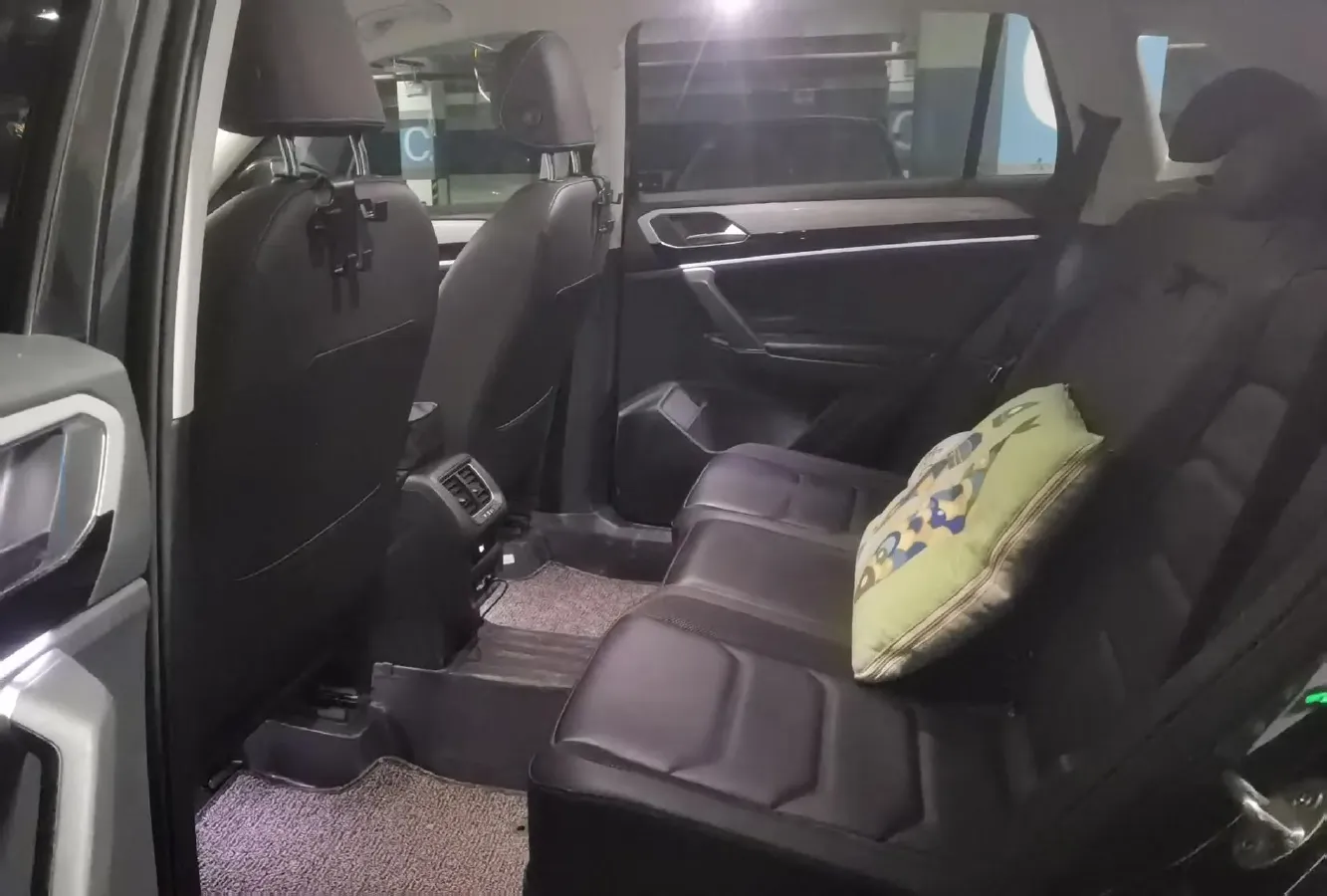 2019 Jeep Cherokee 2.0T 234HP L4 9AT,autocango,china used car exporter,china ev exporter,chinese used car exporter,chinese used ev exporter