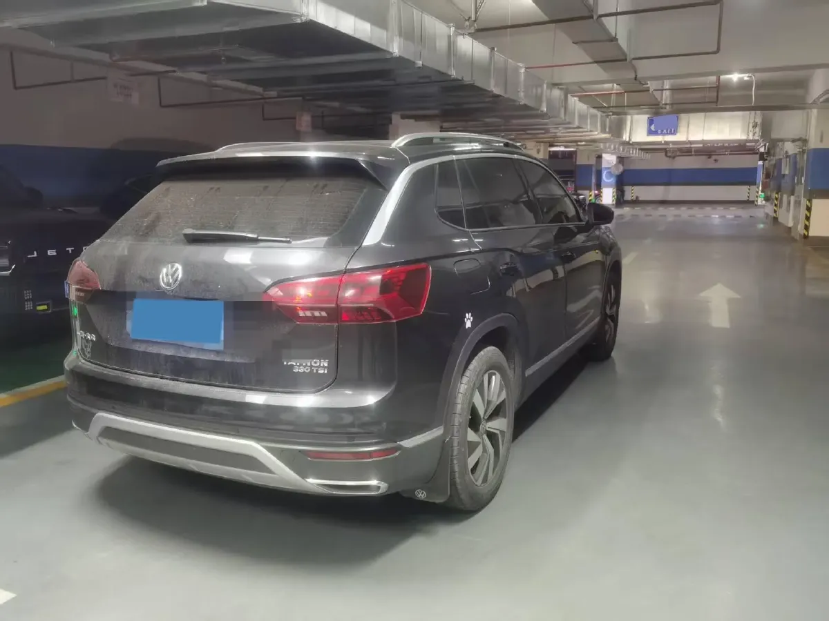 2019 Jeep Cherokee 2.0T 234HP L4 9AT,autocango,china used car exporter,china ev exporter,chinese used car exporter,chinese used ev exporter